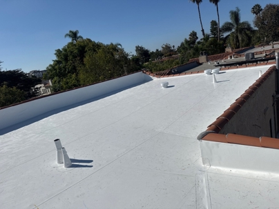 Finished IB Roof Systems 60 mil PVC single-ply cool roof installed by BYLTup
