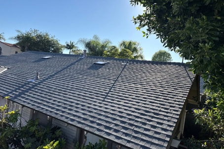 Finished gray architectural shingle roof on a Long Beach home