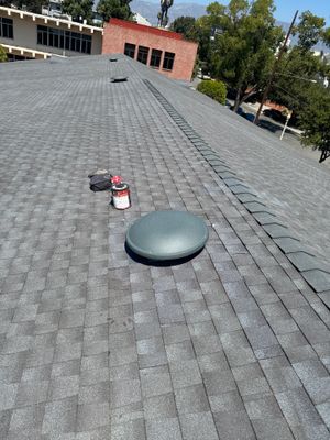 Near-complete HDZ R/S+ plane at Mayfield School with ridge cap and a dome vent